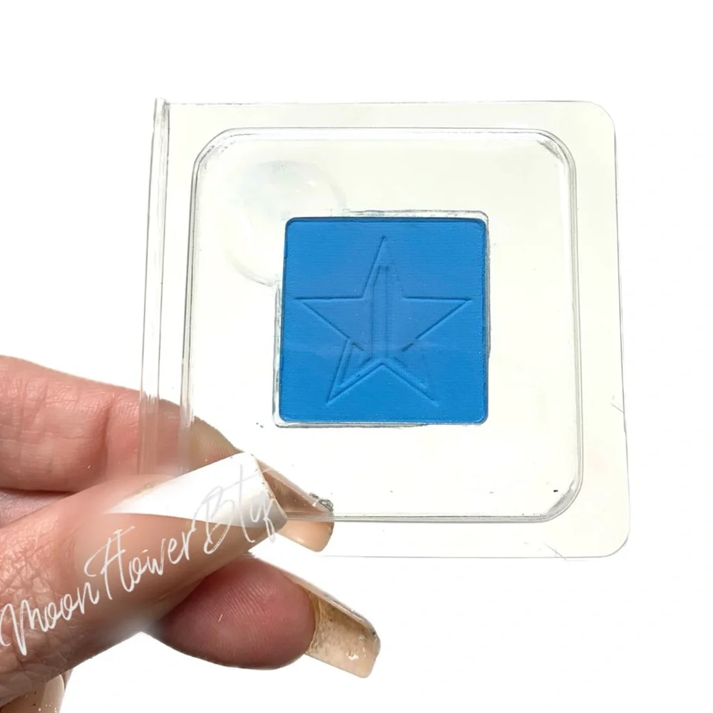Jeffree Star Grand Prismatic Matte Blue Pressed Pigment Eyeshadow